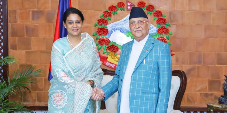 प्रधानमन्त्री ओलीसँग बङ्गलादेशकी मन्त्री हसनको शिष्टाचार भेट