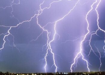 चट्याङ लागेर ६ जना किशोरी घाइते