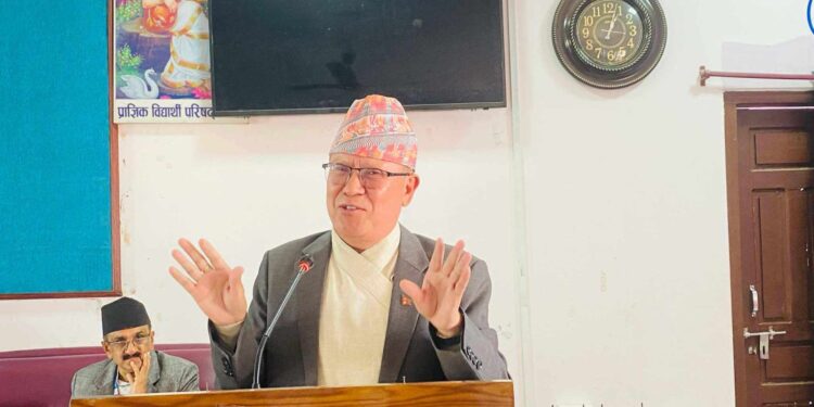 सार्वजनिक सरोकारका सूचना नदिनेलाई कारवाही हुन्छ : सूचना आयुक्त गुरुङ