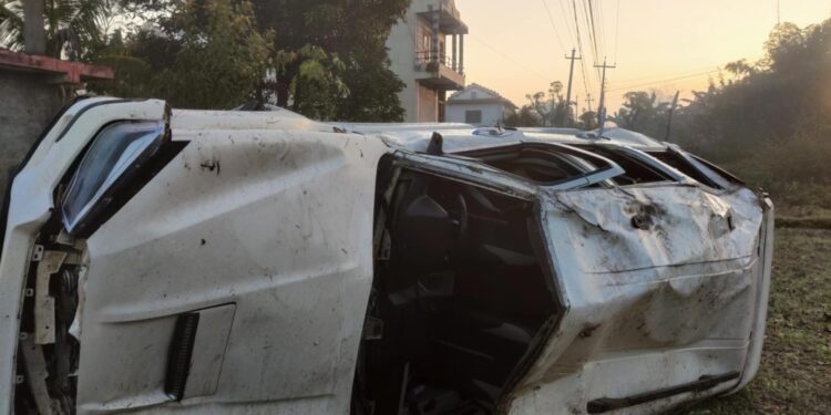 दाङको देउखुरीमा स्कार्पियो दुर्घटना : २ जना घाइते