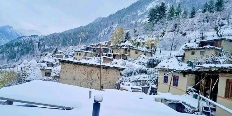 सुदूरपश्चिम र कर्णाली प्रदेशका पहाडी भेगमा हिमपात