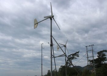 पूर्वी नवलपरासीको धौवादी डाँडाको वायु उर्जा केन्द्रमा उत्पादन ठप्प