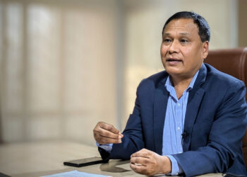 कुलमान घिसिङद्वारा कार्यसम्पादनमा ९८ दशमलव ९९ प्रतिशत अङ्क दाबी