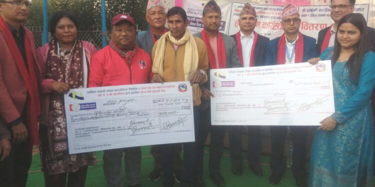 वडाले गरिदिएको ५ सयको बीमाले एक लाख २५ हजार रुपैयाँ प्राप्त