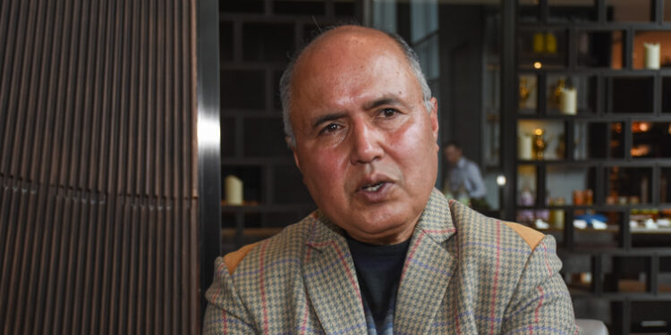 डा. रामेश्वर खनाल मन्त्री भएबापत अतिरिक्त सुविधा नलिने