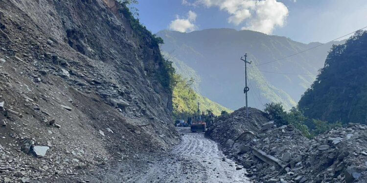 मुग्लिन–नारायणगढ सडक दिउँसो दुई घण्टा बन्द