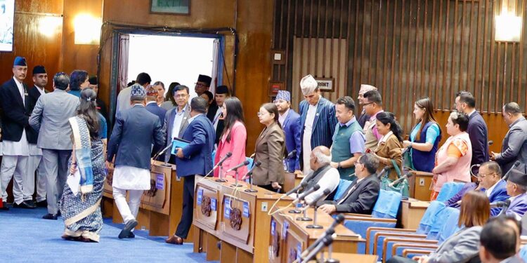 जेठ १३ देखि निरन्तर विरोध आज फेरि संसद् बैठक छाडे रास्वपा–राप्रपा