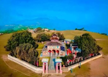 बैतडीको मेलौली भगवती मन्दिरमा भक्तजनको ठुलो भीड कार्तिक पूर्णिमामा सुदूरपश्चिमकै ठूलो मेला तयारी