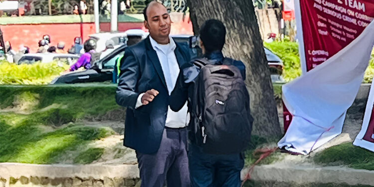 माइतीघरमा प्रदर्शन गर्न खोज्ने एक जना पक्राउ