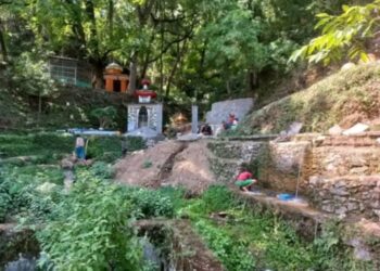 निगलासैनी दुधकुण्ड धार्मिक महत्त्वले भरिएको तर विकासको प्रतीक्षामा रहेको तीर्थस्थल