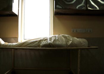 धनुषामा कारले ठक्कर दिँदा दम्पतीमध्ये एकजनाको मृत्यु