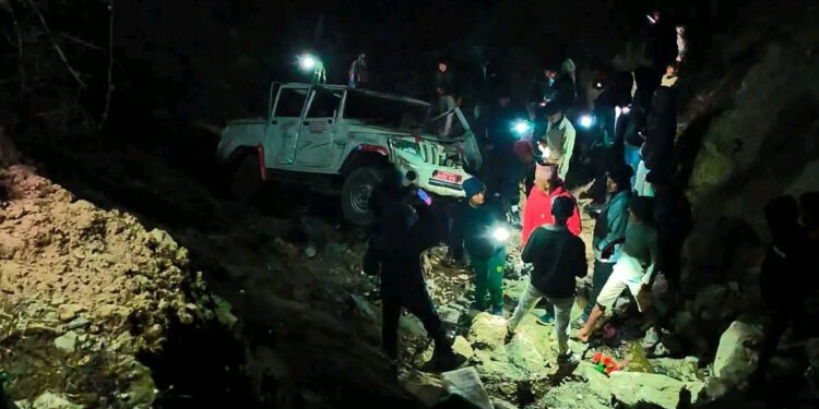 डोटीमा बोलेरो जिप दुर्घटना १२ जना घाइते