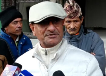 भदौ २३-२४ को घटनाबारे पूर्वगृहमन्त्री रमेश लेखक जाँच आयोगमा बयान दिँदै